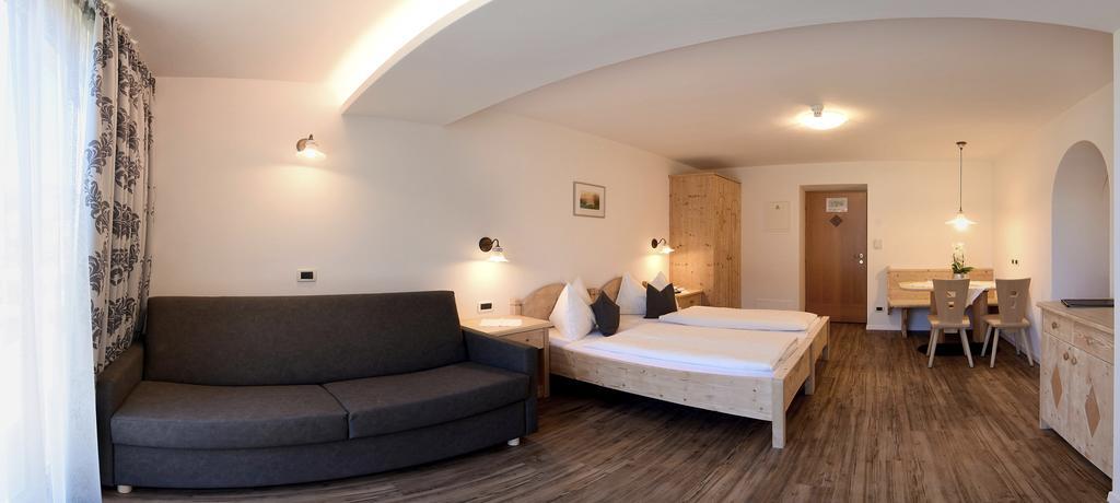 Residence Rautal B&B ***S San Vigilio Di Marebbe Eksteriør bilde